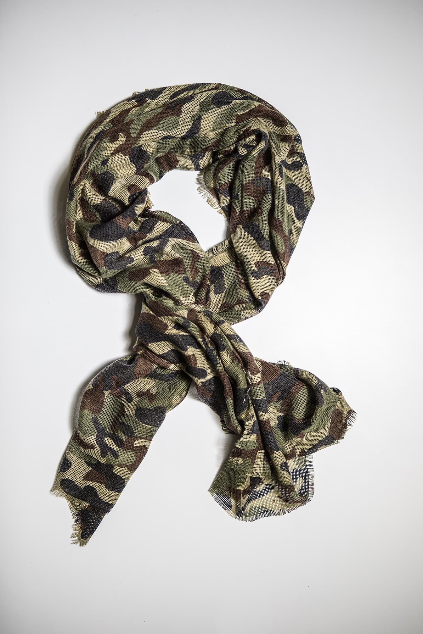 Orkide Tekstil silk scarf and foulard pattern from the design archive — Nº 10