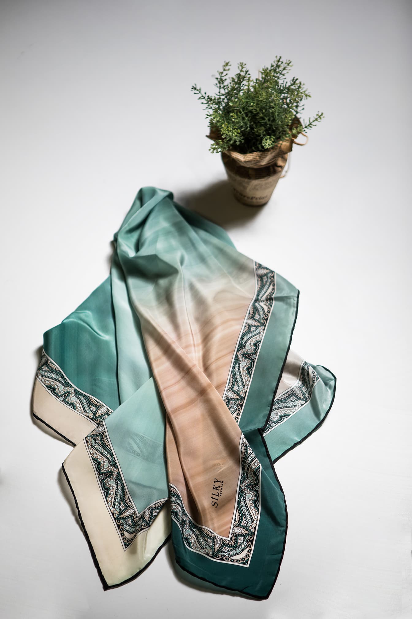 Orkide Tekstil silk scarf and foulard pattern from the design archive — Nº 01