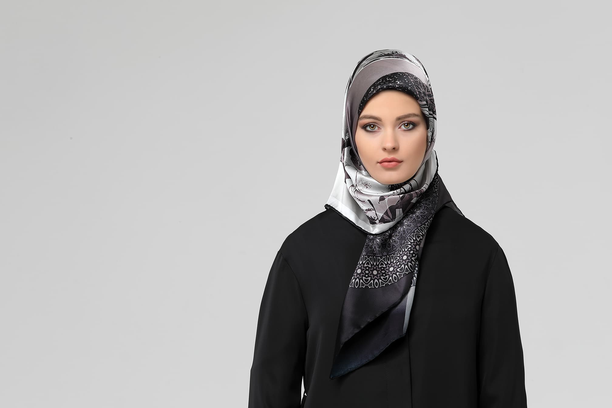 Orkide Tekstil ipek eşarp ve fular kreasyonu — desen arşivinden Nº 10