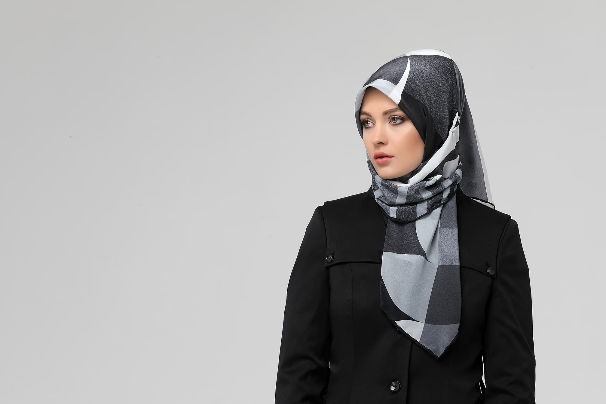Orkide Tekstil ipek eşarp ve fular kreasyonu — desen arşivinden Nº 10