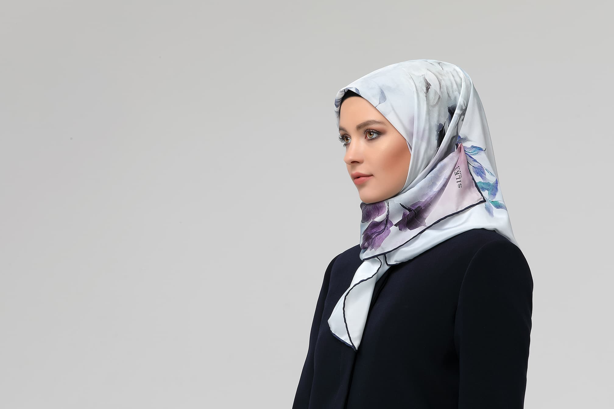 Orkide Tekstil ipek eşarp ve fular kreasyonu — desen arşivinden Nº 08
