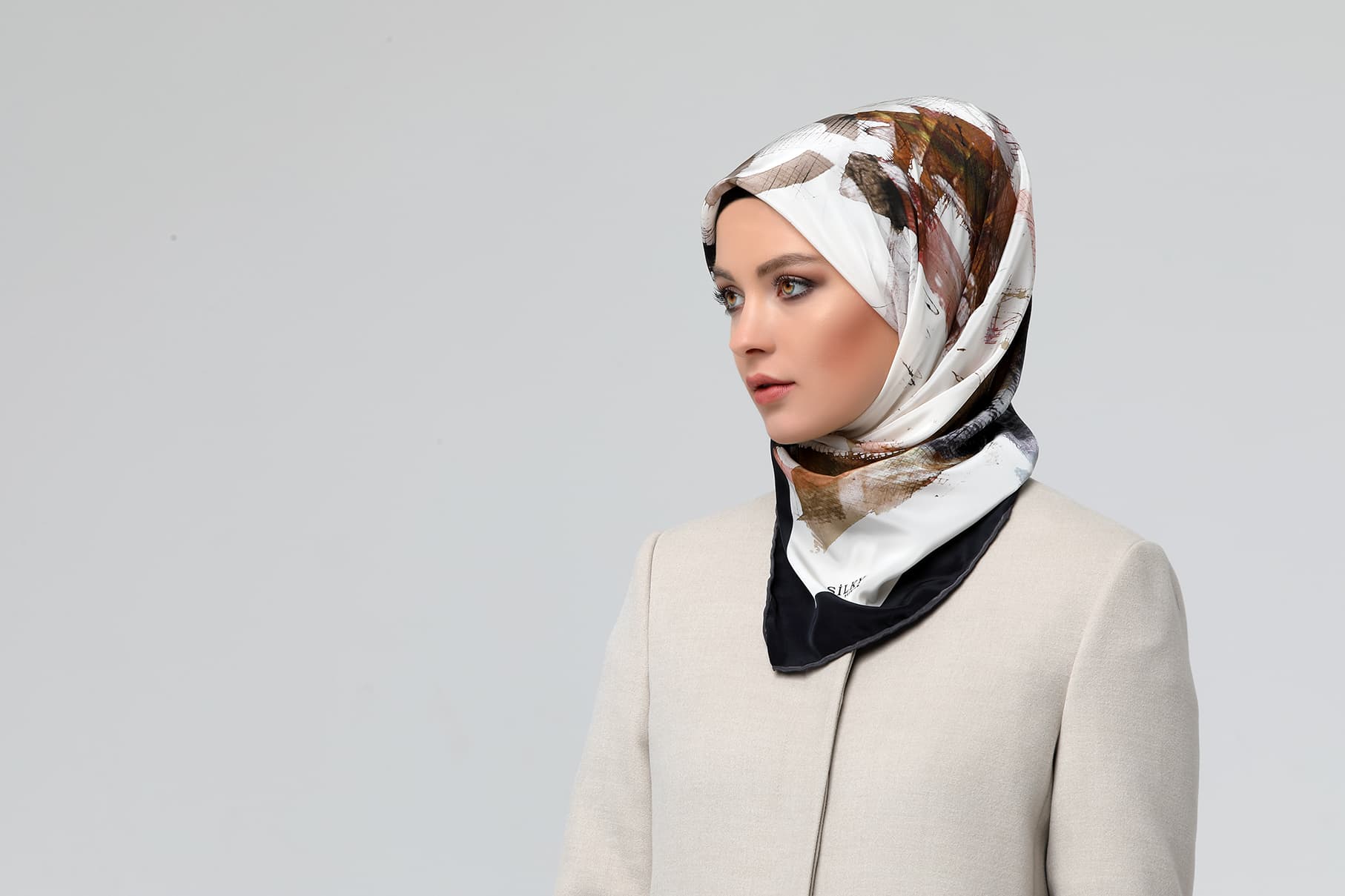 Orkide Tekstil ipek eşarp ve fular kreasyonu — desen arşivinden Nº 07